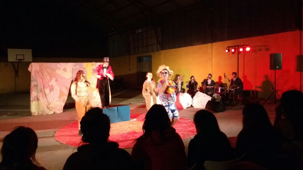 El Gran Circo Tremebundo se presentó en el hogar de menores Fundación Padre Semería